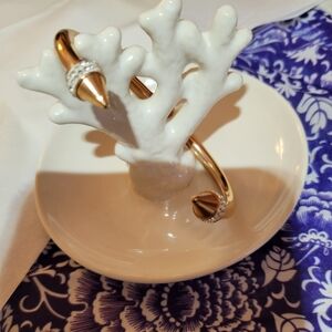 Kinsley Armelle Spike collection. Rose gold bling bracelet. Gold plated stainles